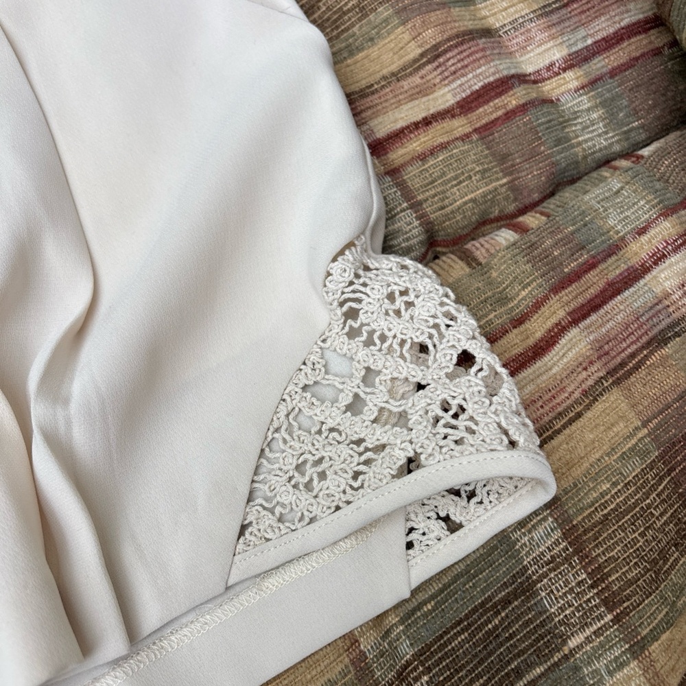Cinq à Sept Cream High Waist Shorts with Lace Accent - Picture 6 of 8